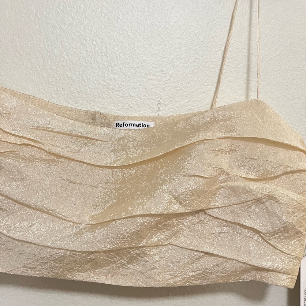 NWT Reformatjon Carlow pleated crop top - Picture 5 of 5